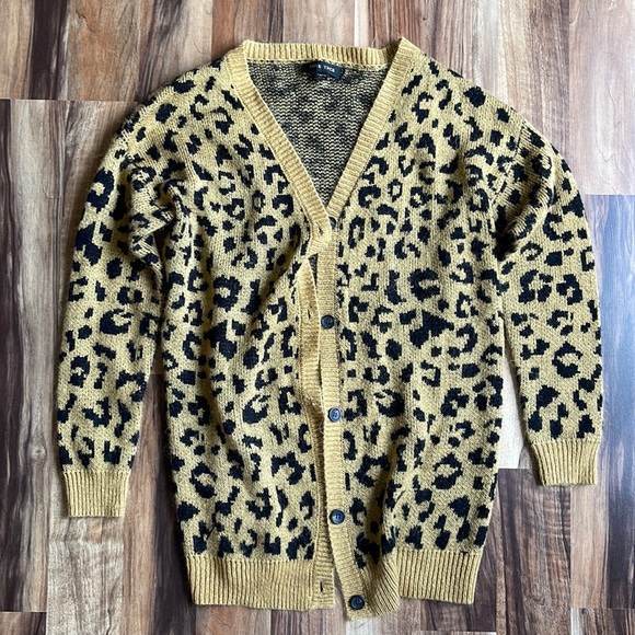 Love Tree Cheetah Print V-Neck Cardigan - Picture 1 of 3